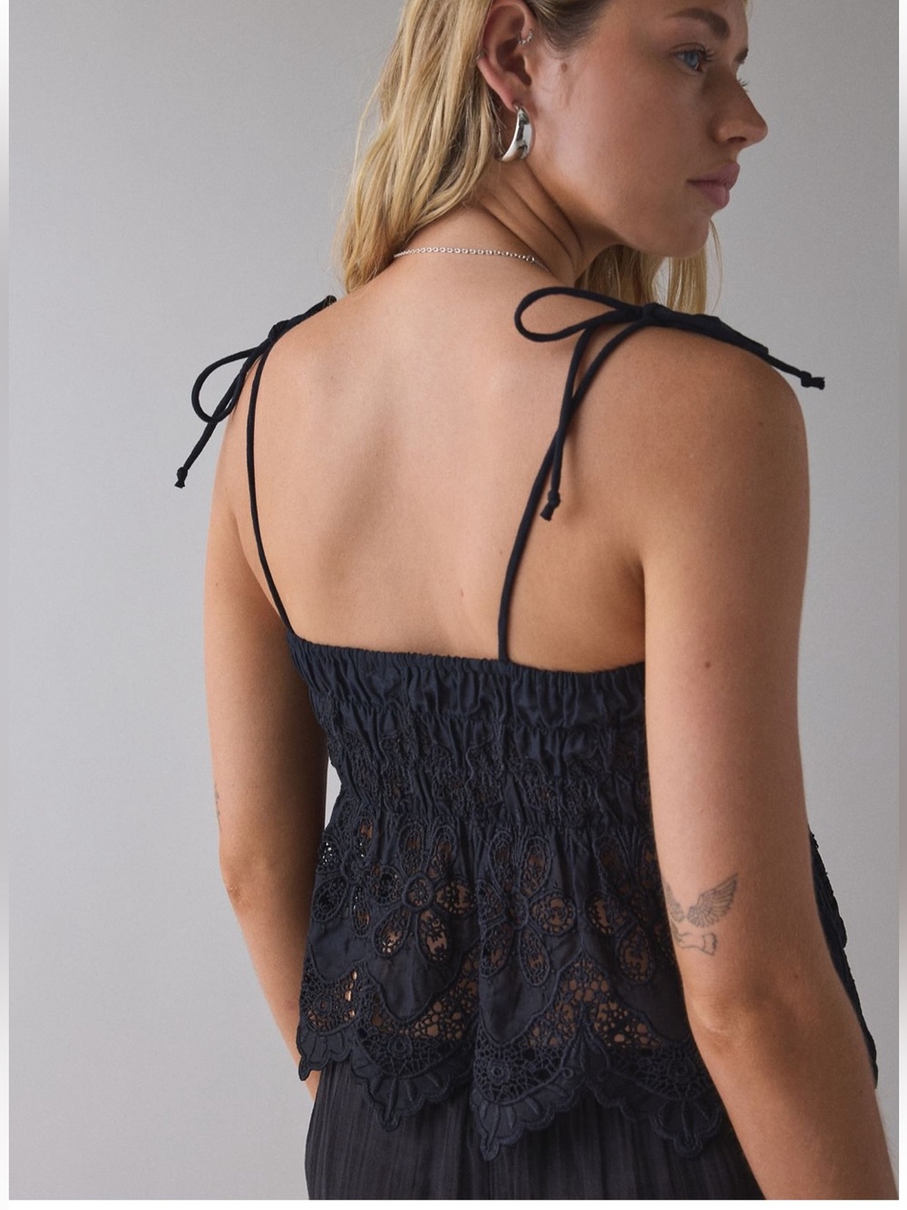NWOT Kimchi Blue Alessia Lace Cropped Babydoll Cami - Picture 3 of 5